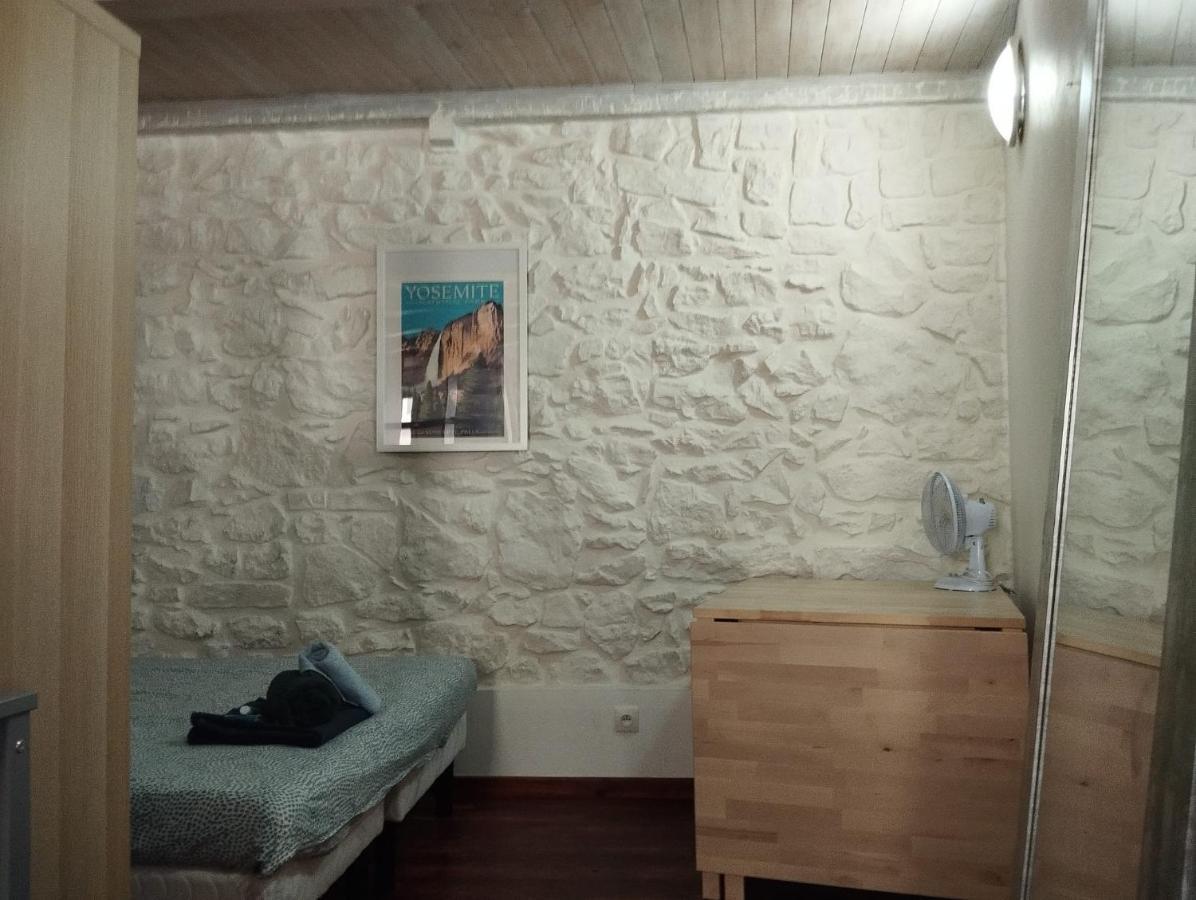 Studio - Hypercentre - Wifi Et Clim Тулон Экстерьер фото